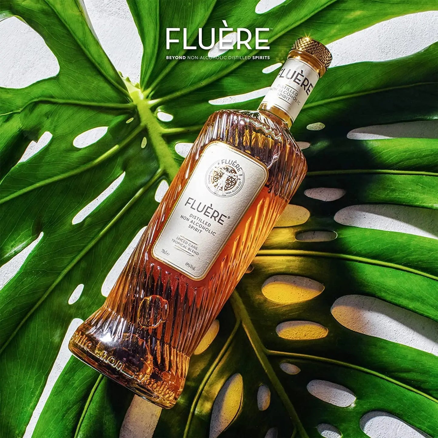 Fluere Non Alcoholic Spiced Cane Spirit 700ml - Booze House